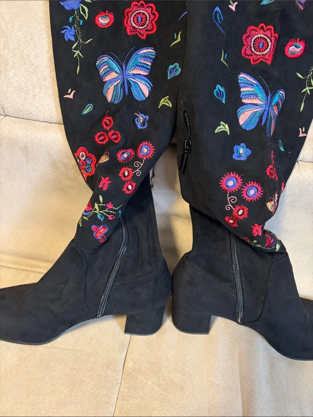 Impo Strech Black Embroidered Knee-High Boots with Block Heel size  9.5